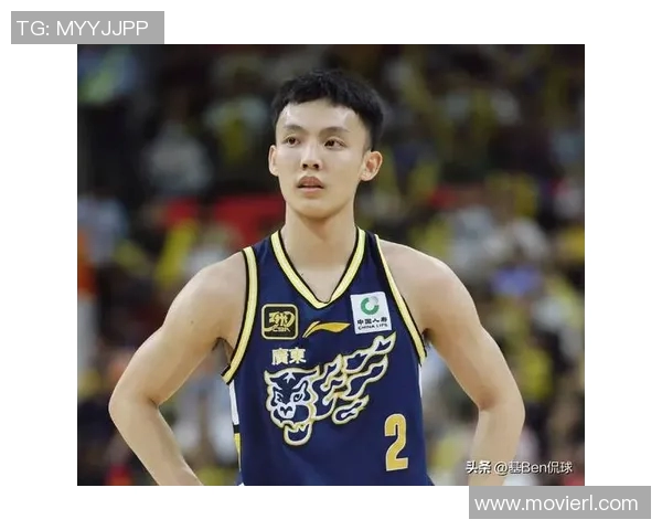 徐杰精彩抢断助力球队逆转胜利展现出色防守能力与比赛智慧